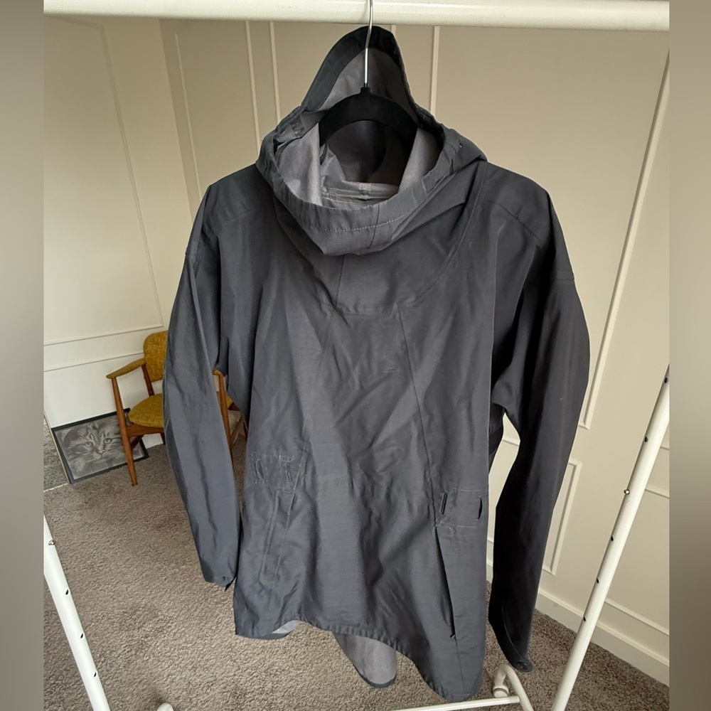 Gray Hooded wind/rain Jacket Sm/md